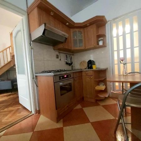 Ferjoe'S Home Apartman Budapest Esterno foto